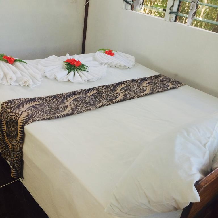 Vacations Beach Fale Hotell Manase Eksteriør bilde