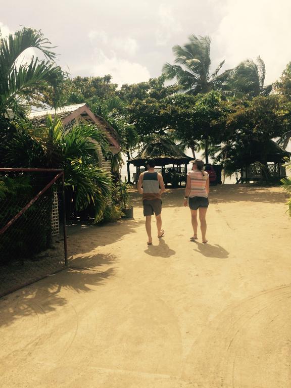 Vacations Beach Fale Hotell Manase Eksteriør bilde
