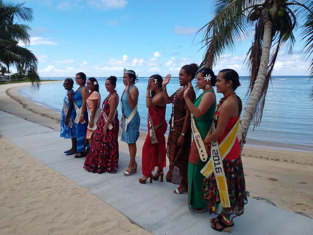 Vacations Beach Fale Hotell Manase Eksteriør bilde