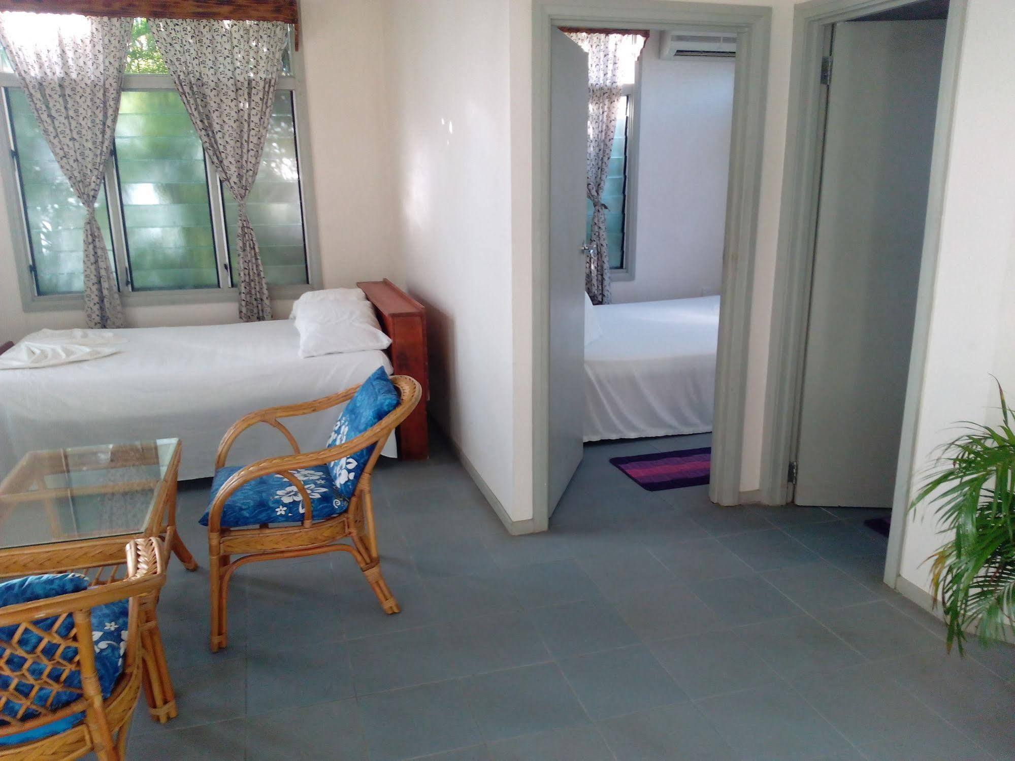 Vacations Beach Fale Hotell Manase Eksteriør bilde