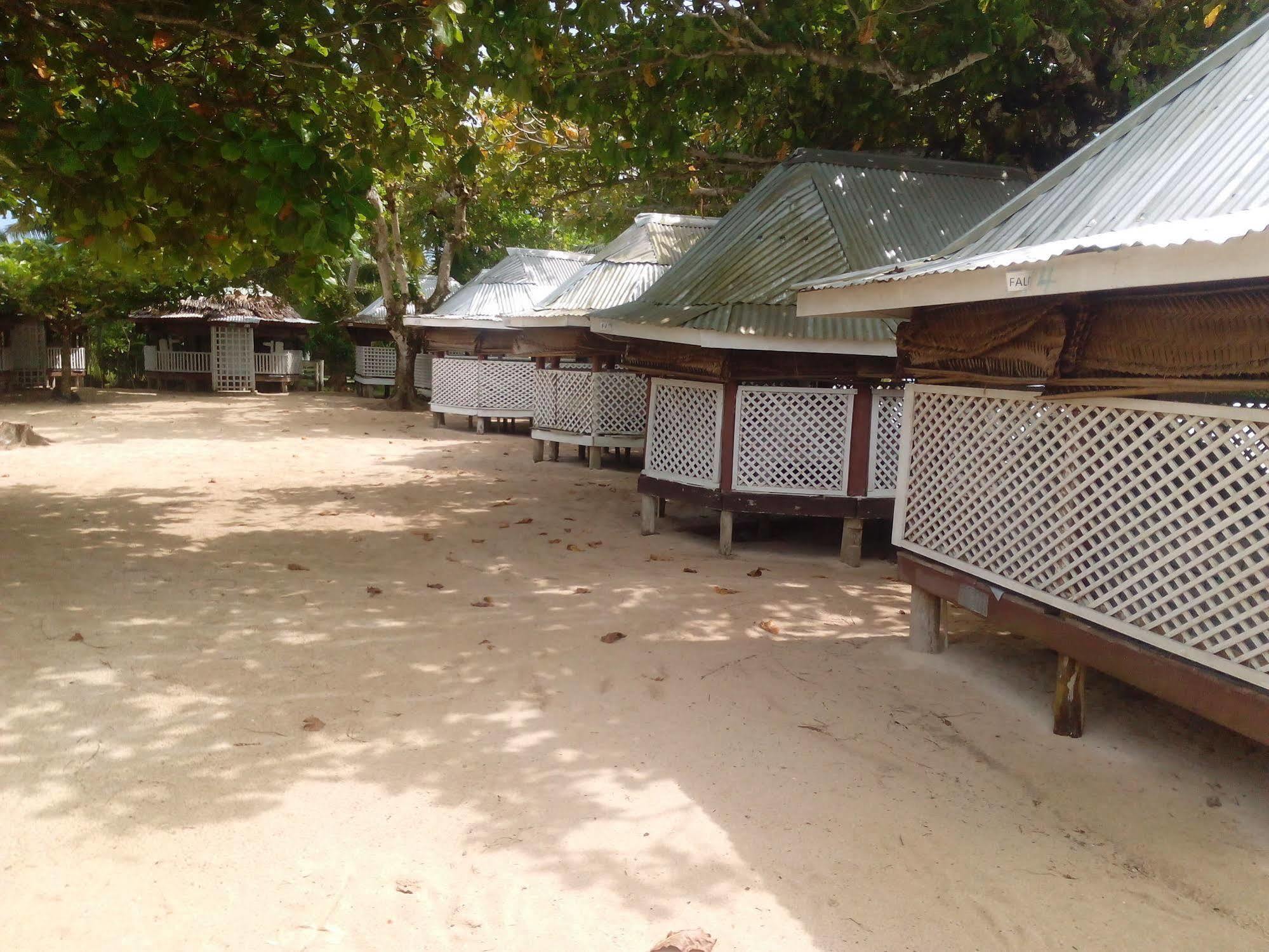Vacations Beach Fale Hotell Manase Eksteriør bilde
