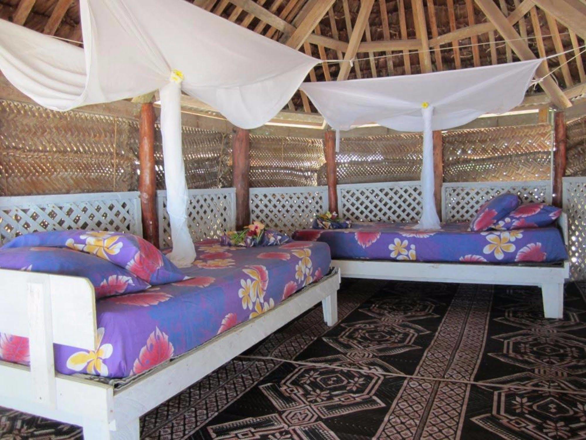 Vacations Beach Fale Hotell Manase Eksteriør bilde